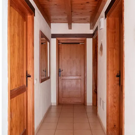 Helda - Private Bedroom In A Shared Of 4 Bedroom Guest house Villaverde (Fuerteventura)