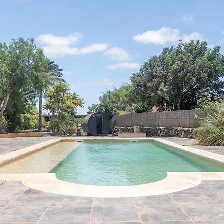 Helda - Private Bedroom In A Shared Of 4 Bedroom Guest house Villaverde (Fuerteventura)